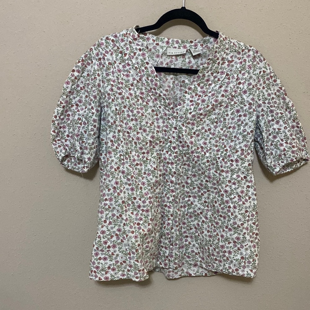 Kim Rogers Floral button down blouse